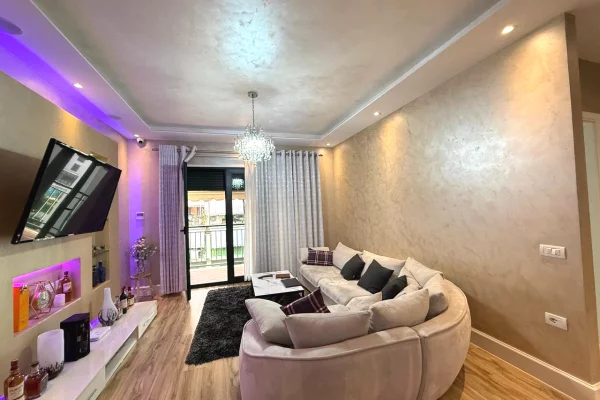 Casa in affitto 2+1 a Tirana - 900 Euro