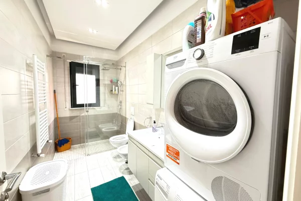 Appartamento in affitto a Tirana 2+1, Arredato