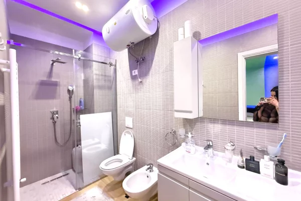 Appartamento in affitto a Tirana 2+1, Arredato