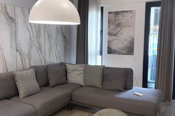 📌 Apartament Luksoz 1+1 me Qira në Square 21