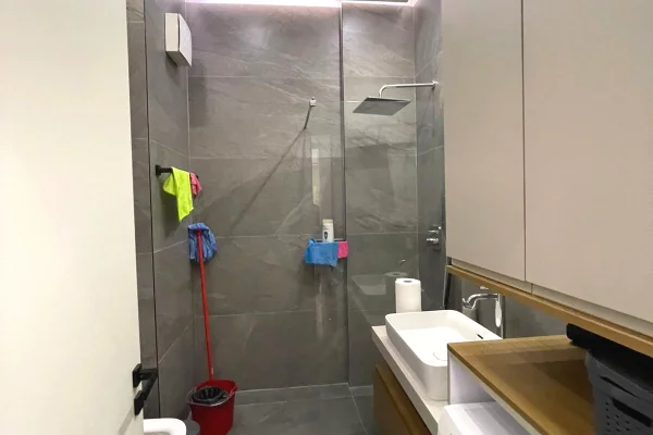 Shtepi me qera Apartament ne Tirane, 1+1, Mobilimi E mobiluar, Pagesa 850  Euro.