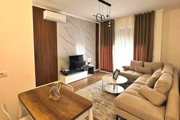 📌Jepet me qira – Apartament 1+1 ne 5 Maj