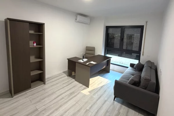 📌 JEPET ZYRE ME QIRA – BULEVARDI I RI 