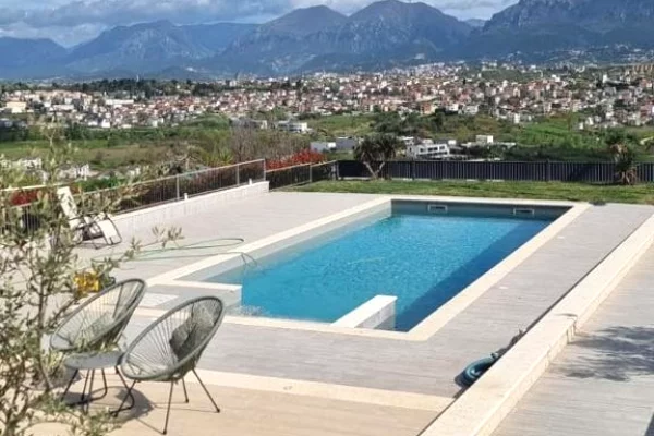 Shtepi me qera Apartament ne Tirane, 5+1, Mobilimi E mobiluar, Pagesa 4,000  Euro.