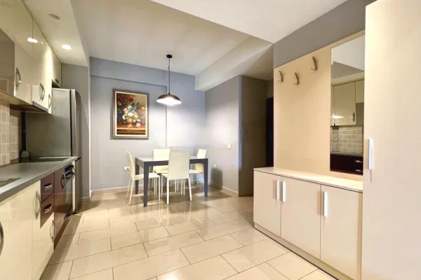 Shtepi me qera Apartament ne Tirane, 2+1, Mobilimi E mobiluar, Pagesa 75,000  Leke.