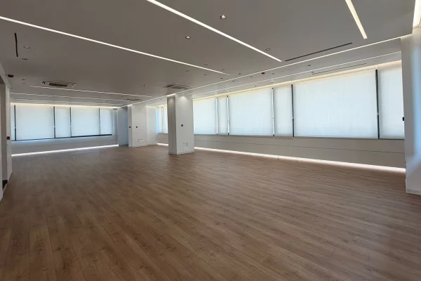 Ambient biznesi me qera 3+1 ne Tirane - 10,000 Euro