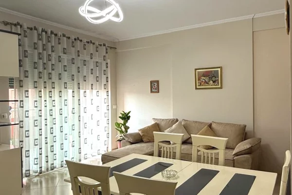 Shtepi me qera Apartament ne Tirane, 1+1, Mobilimi E mobiluar, Pagesa 65,000  Leke.