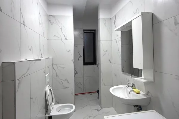 Shtepi me qera Apartament ne Tirane, 1+1, Mobilimi E mobiluar, Pagesa 50,000  Leke.