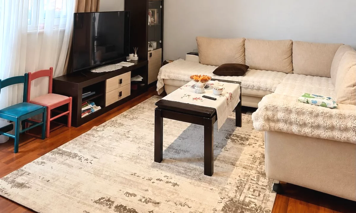 Shtepi me qera Apartament ne Tirane, 1+1, Mobilimi E mobiluar, Pagesa 50,000  Leke.