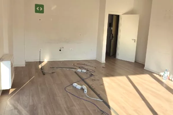 📌 JEPET AMBIENT ZYRE ME QIRA - QENDER,RRUGA E KAVAJEs