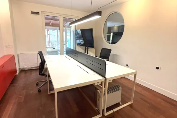 Shtepi ne shitje Apartament ne Tirane, 2+1, Mobilimi Bosh, pa mobiluar, Pagesa 490,000  Euro.