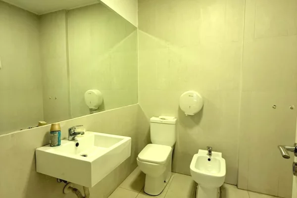 Shtepi ne shitje Apartament ne Tirane, 2+1, Mobilimi Bosh, pa mobiluar, Pagesa 490,000  Euro.