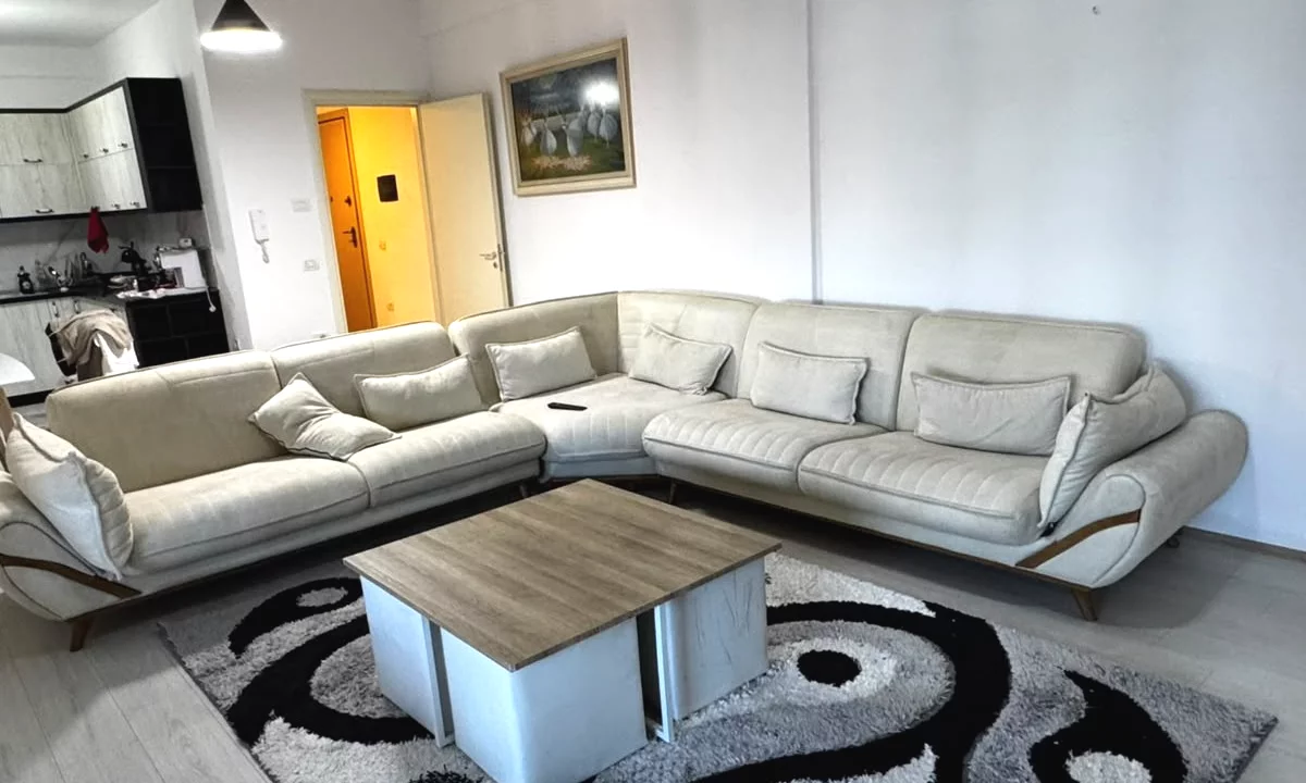 Shtepi me qera Apartament ne Tirane, 2+1, Mobilimi E mobiluar, Pagesa 75,000  Leke.