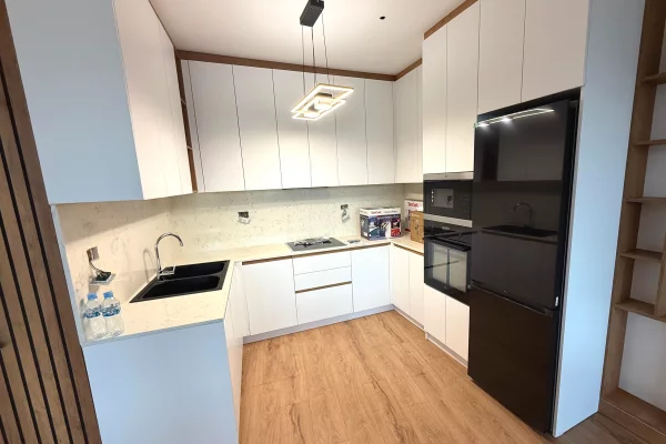 Shtepi me qera Apartament ne Tirane, 2+1, Mobilimi E mobiluar, Pagesa 1,800  Euro.
