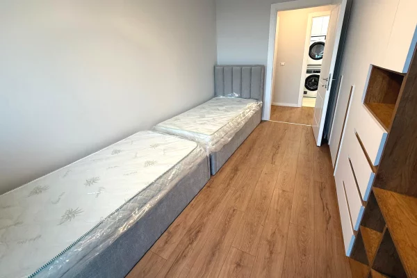 Shtepi me qera Apartament ne Tirane, 2+1, Mobilimi E mobiluar, Pagesa 1,800  Euro.