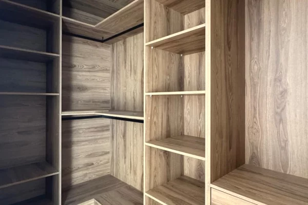 Shtepi me qera Apartament ne Tirane, 3+1, Mobilimi E mobiluar, Pagesa 3,000  Euro.