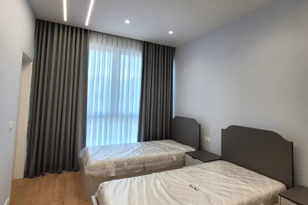 Shtepi me qera Apartament ne Tirane, 3+1, Mobilimi E mobiluar, Pagesa 3,000  Euro.