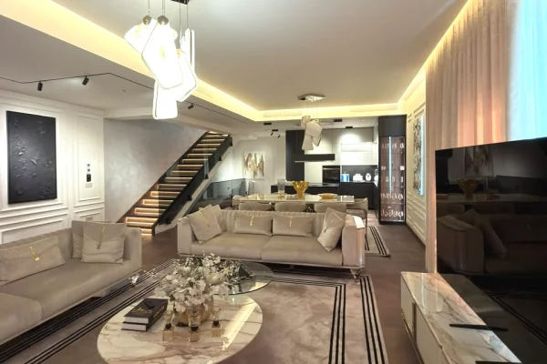 Shtepi ne shitje Vila Luksoze ne Tirane, 4+1, Mobilimi E mobiluar, Pagesa 2,000,000  Euro.