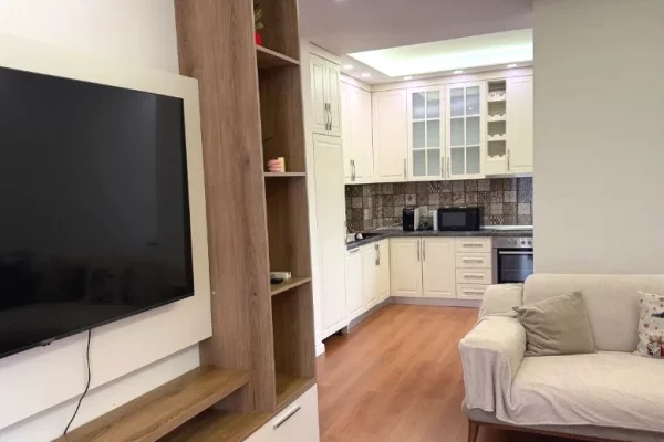 Shtepi me qera Apartament ne Tirane, 2+1, Mobilimi E mobiluar, Pagesa 75,000  Leke.