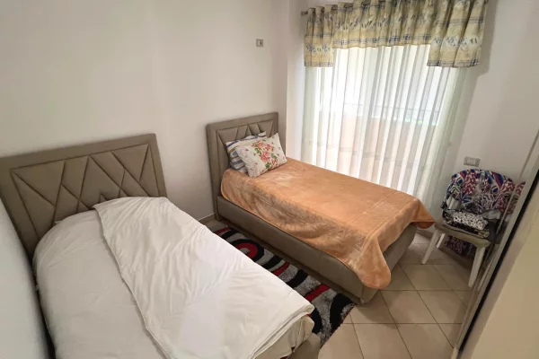 Shtepi me qera Apartament ne Tirane, 2+1, Mobilimi E mobiluar, Pagesa 70,000  Leke.