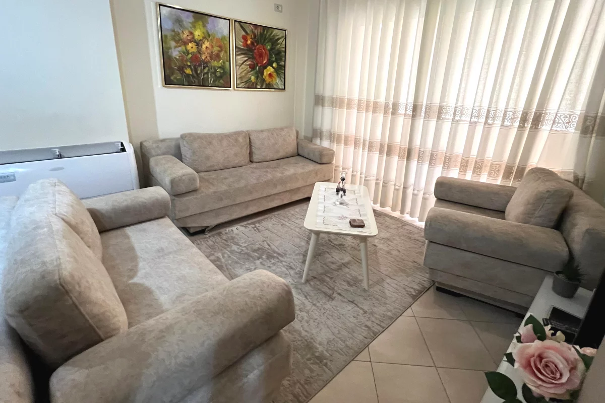 Shtepi me qera Apartament ne Tirane, 2+1, Mobilimi E mobiluar, Pagesa 70,000  Leke.