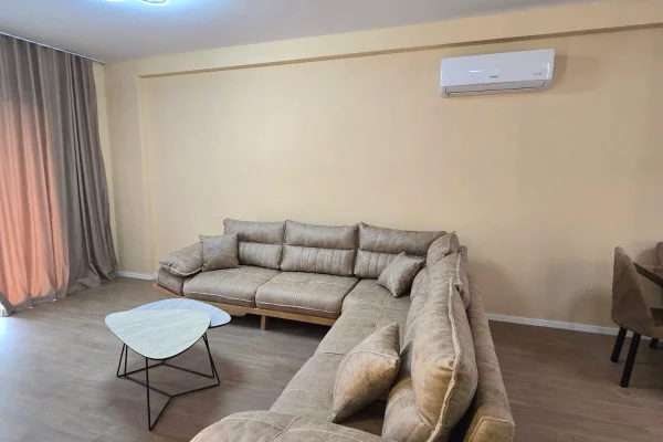 Shtepi me qera Apartament ne Tirane, 2+1, Mobilimi E mobiluar, Pagesa 1,200  Euro.