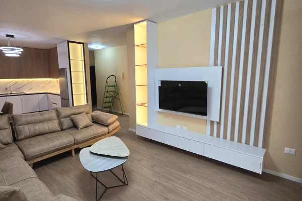 📌 JEPET ME QIRA APARTAMENT 2+1 + 2 TUALETE & VERANDË-LIQENI I THATE