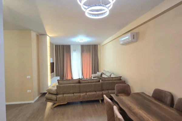 Shtepi me qera Apartament ne Tirane, 2+1, Mobilimi E mobiluar, Pagesa 1,200  Euro.