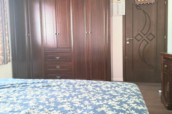 Shtepi me qera Shtepi Private ne Tirane, 2+1, Mobilimi E mobiluar, Pagesa 80,000  Leke.