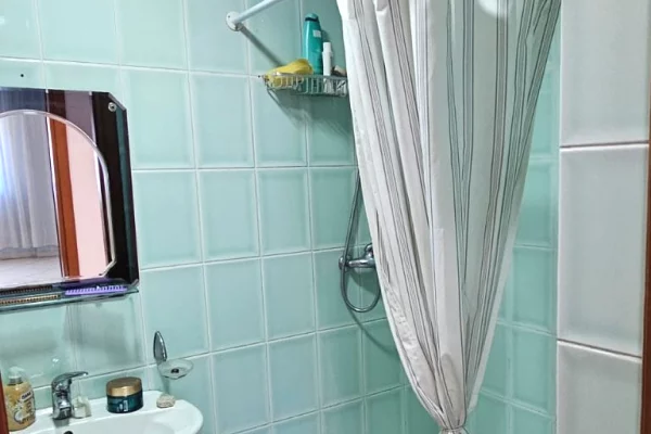 Shtepi ne shitje Apartament ne Tirane, 2+1, Mobilimi E mobiluar, Pagesa 330,000  Euro.