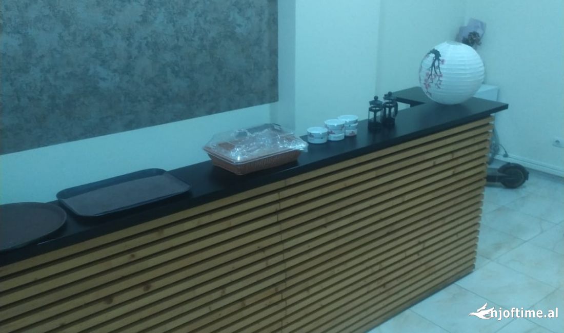 Shitet arredim dhe paisje restoranti