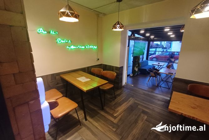 Ambiente Commerciale in Vendita 2+1 a Tirana - 50,000 Euro