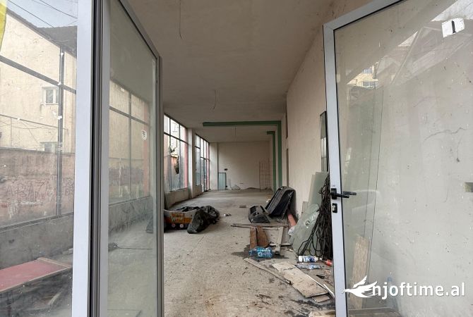 Business Property in Sale 1+1 in Tirana - 95,000 Euro