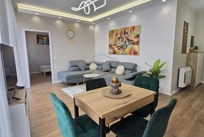 Qira, Apartament 2+1, Rruga e Barrikadave, Tiranë