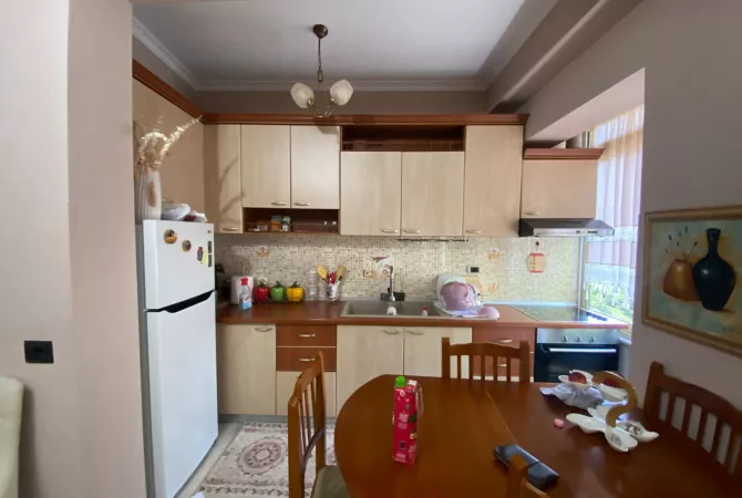 Shtepi me qera Apartament ne Tirane, 1+1, Mobilimi E mobiluar, Pagesa 550  Euro.