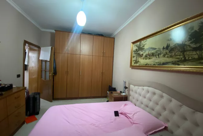 Shtepi me qera Apartament ne Tirane, 1+1, Mobilimi E mobiluar, Pagesa 550  Euro.