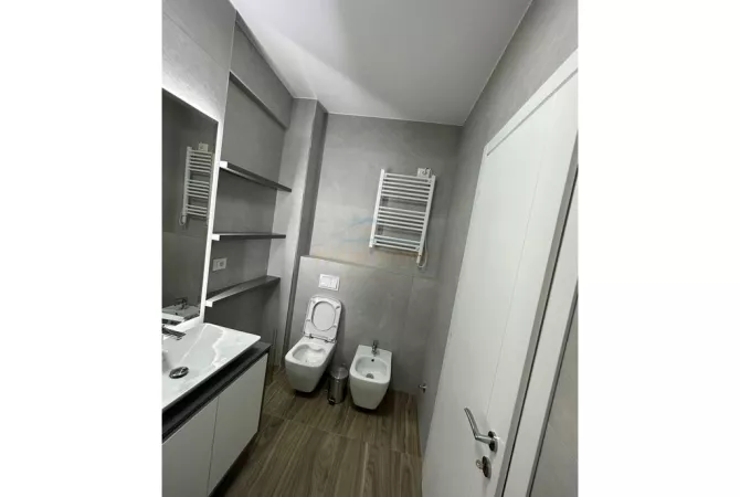 Shtepi me qera Apartament ne Tirane, 2+1, Mobilimi E mobiluar, Pagesa 1,200  Euro.