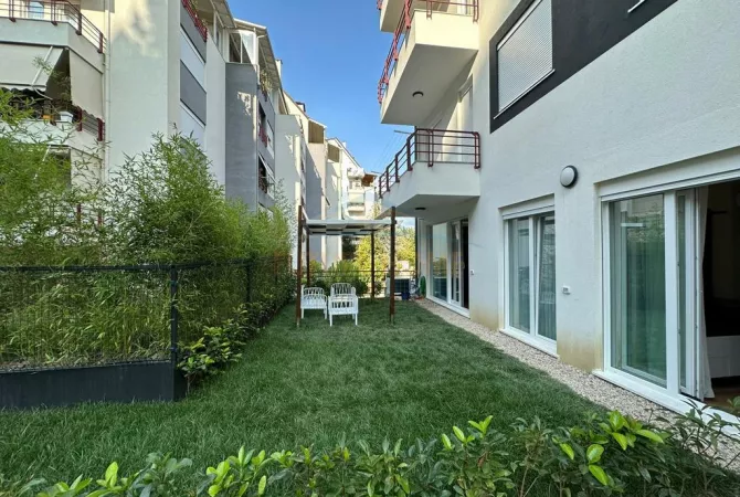 Shtepi me qera Apartament ne Tirane, 2+1, Mobilimi E mobiluar, Pagesa 1,200  Euro.