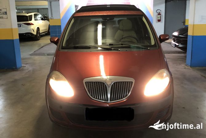 Auto in Vendita a Tirana - 200,000 Leke