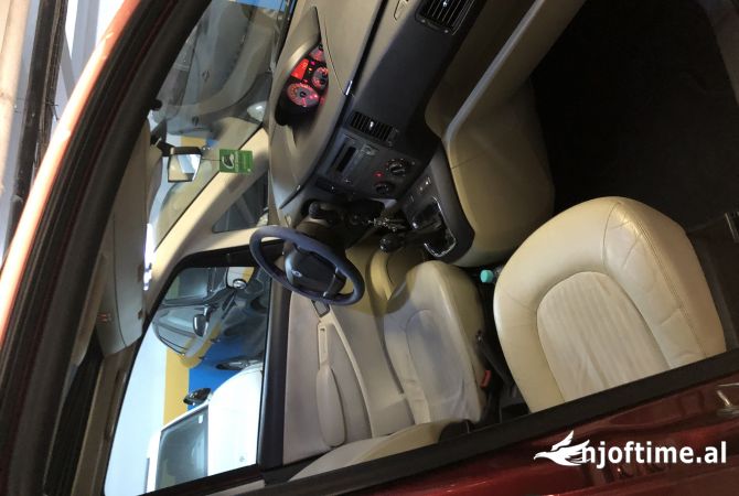 Auto in Vendita a Tirana - 200,000 Leke