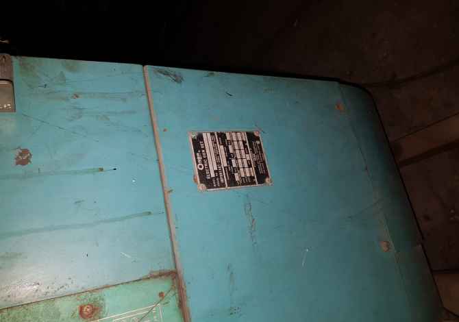 Shitet gjeneratori ose motorri Traktori John Deer