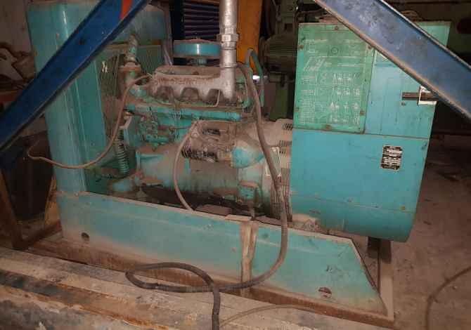 Shitet gjeneratori ose motorri Traktori John Deer