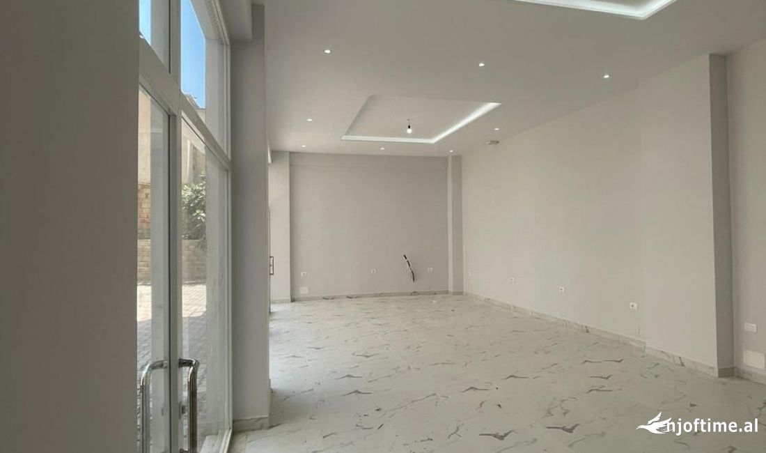 Shitet Dyqan tek Ish Fusha e Aviacionit