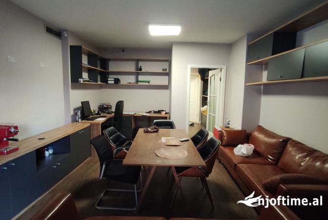 Business Property in Sale 1+1 in Tirana - 163,200 Euro