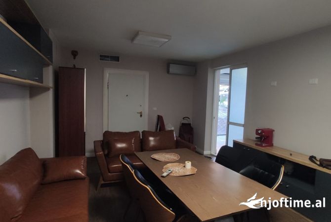 Business Property in Sale 1+1 in Tirana - 163,200 Euro