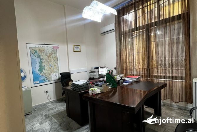 Ambient biznesi ne shitje 3+1 ne Tirane - 110,000 Euro