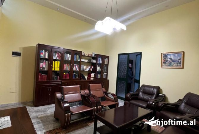 Ambient biznesi ne shitje 3+1 ne Tirane - 110,000 Euro