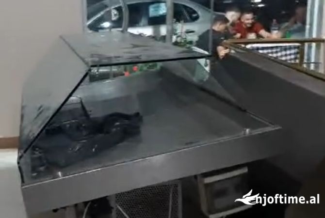 Pajisje biznesi ne shitje ne Vlore - 1,900 Euro