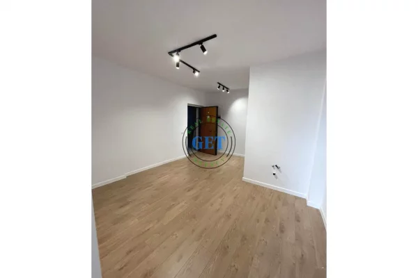 Shtepi ne shitje Apartament ne Durres, 1+1, Mobilimi Bosh, pa mobiluar, Pagesa 75,000  Euro.