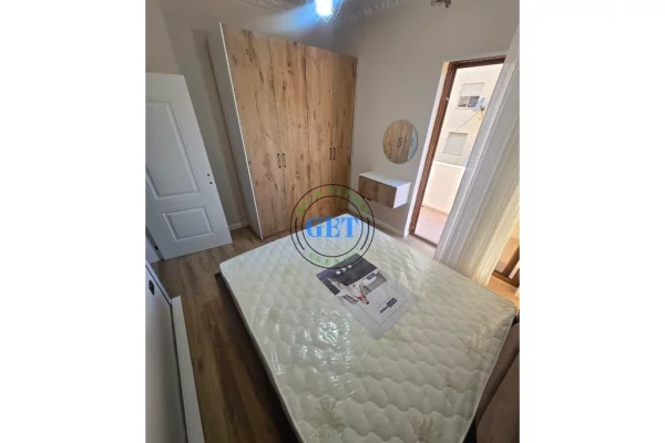 Shtepi ne shitje Apartament ne Durres, 2+1, Mobilimi E mobiluar, Pagesa 125,000  Euro.